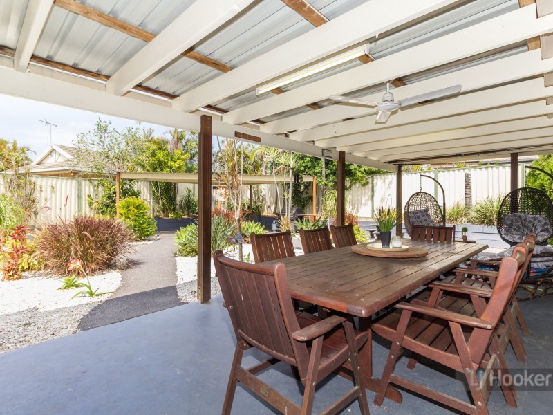 85 Bottlebrush Drive, Regents Park QLD 4118