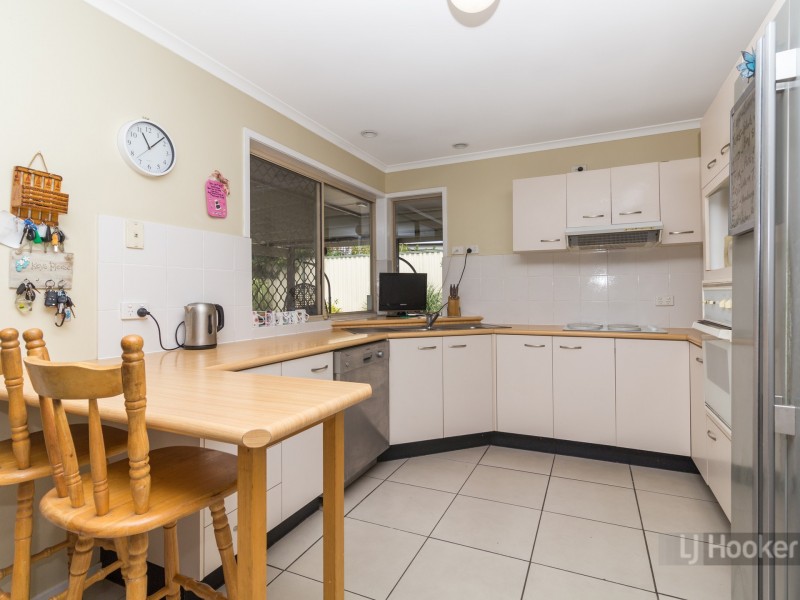 85 Bottlebrush Drive, Regents Park QLD 4118