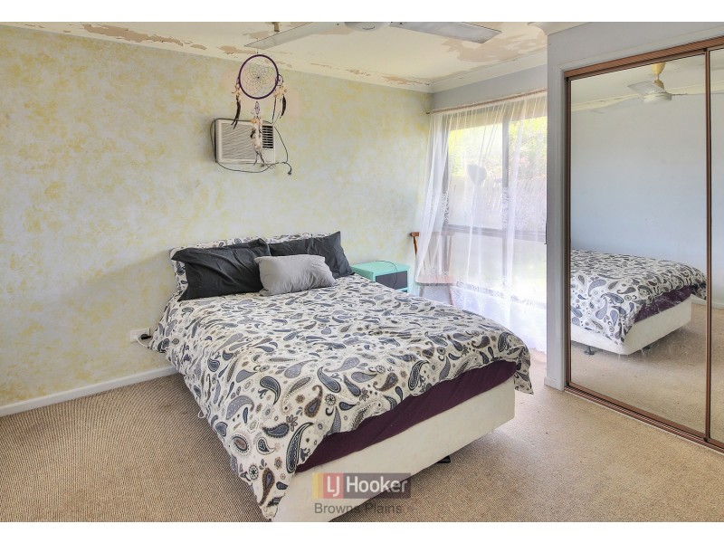 8 Dombeyah Street, Crestmead QLD 4132