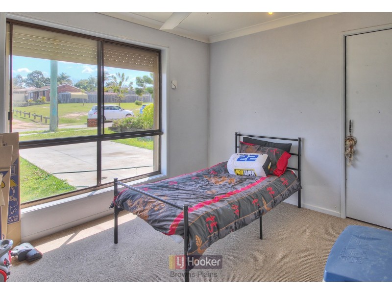 8 Dombeyah Street, Crestmead QLD 4132