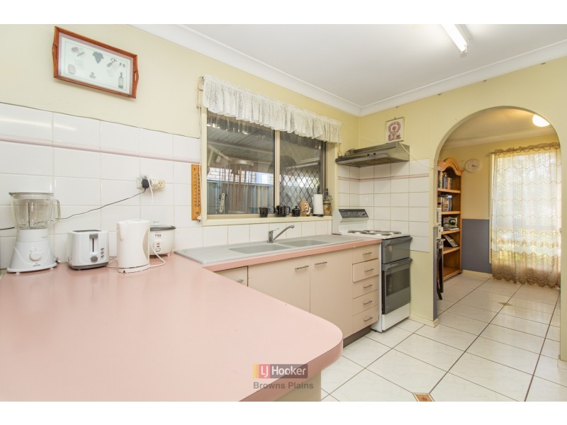 82 Mackellar Drive, Boronia Heights QLD 4124