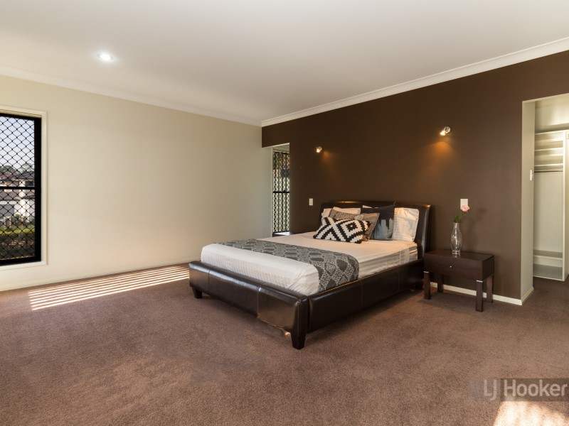 19 Hunter Close, Calamvale QLD 4116