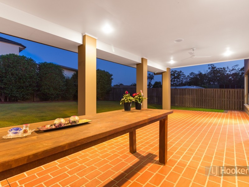 19 Hunter Close, Calamvale QLD 4116