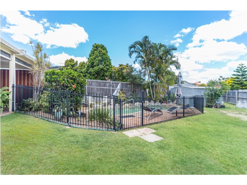 19 Pinnacle Close, Regents Park QLD 4118