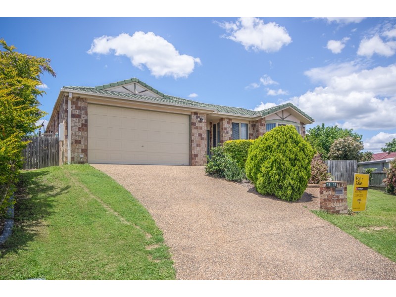 19 Pinnacle Close, Regents Park QLD 4118
