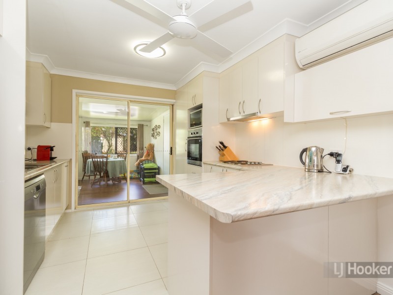 8 Lichen Court, Regents Park QLD 4118