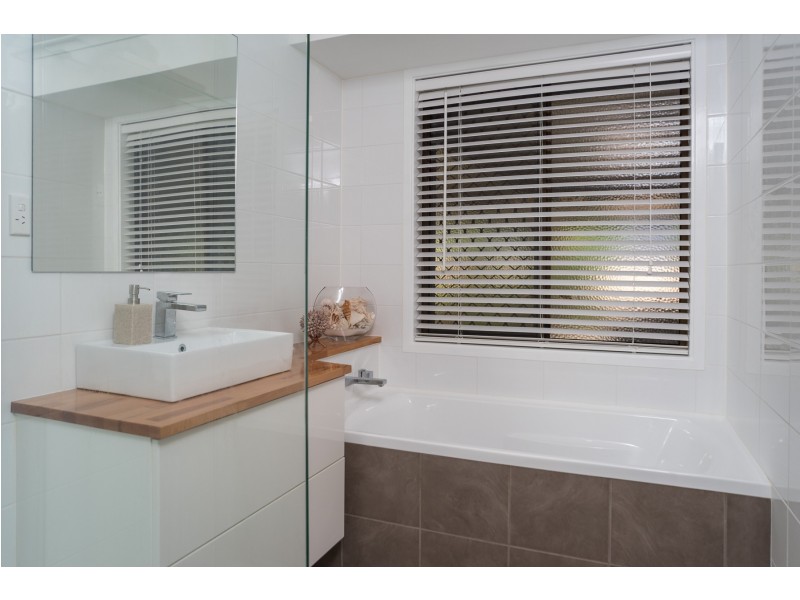 170 Johnson Road, Hillcrest QLD 4118