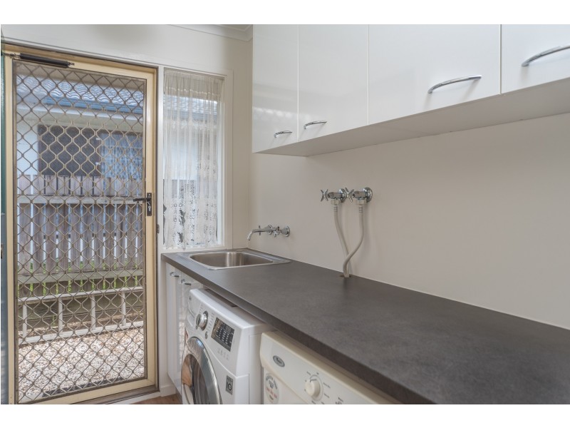 49 Bottlebrush Drive, Regents Park QLD 4118