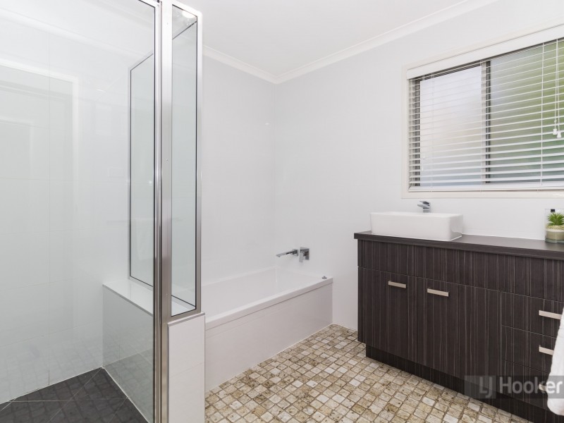 21 Limerick Drive, Crestmead QLD 4132