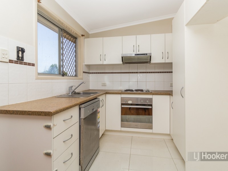 135 Waratah Drive, Crestmead QLD 4132