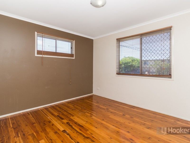 135 Waratah Drive, Crestmead QLD 4132