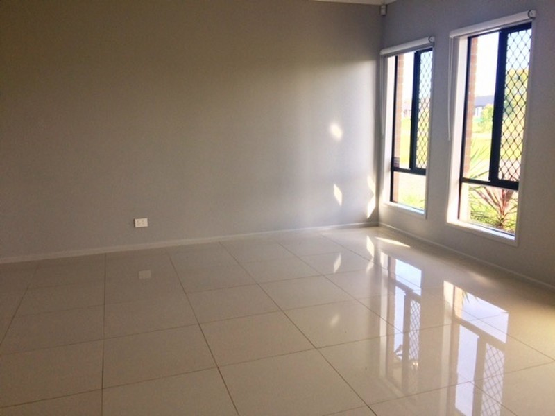 111-115 Brumby Drive, Woodhill QLD 4285