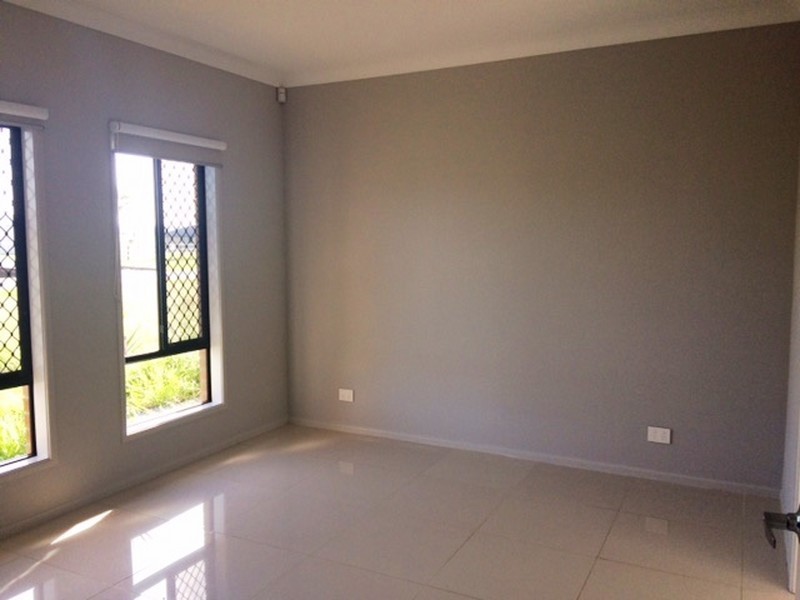 111-115 Brumby Drive, Woodhill QLD 4285