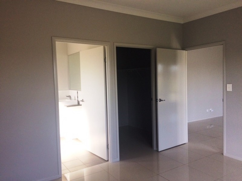 111-115 Brumby Drive, Woodhill QLD 4285