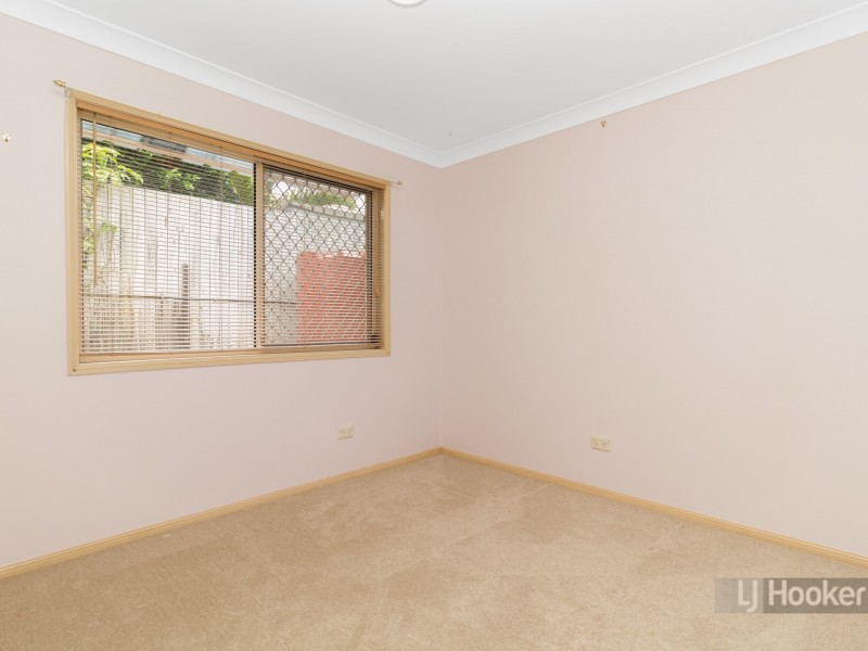 14 Pinnacle Close, Regents Park QLD 4118