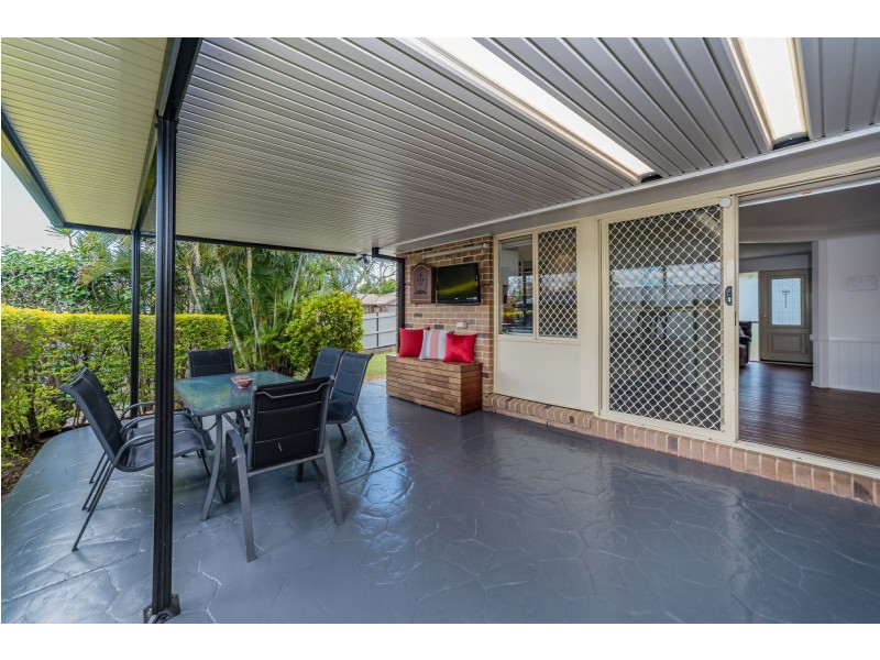 49 Bottlebrush Drive, Regents Park QLD 4118