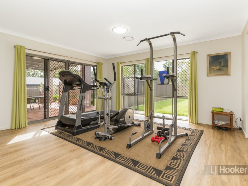 7-19 Woodend Court, Park Ridge QLD 4125