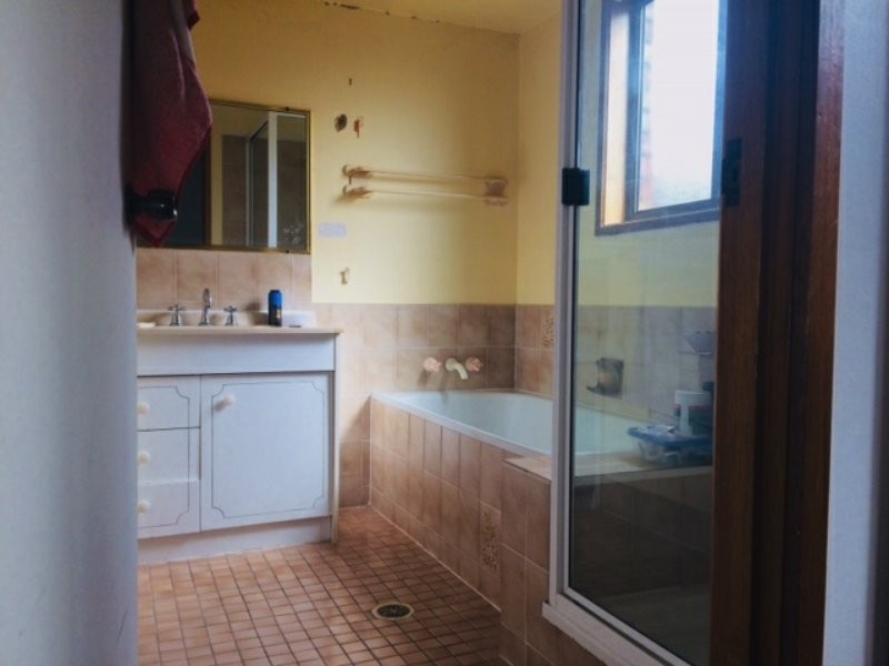 104 Estramina Road, Regents Park QLD 4118