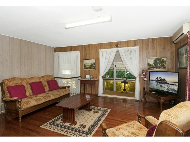 262 Middle Road, Boronia Heights QLD 4124