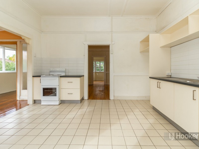 1 Clinton Street, Coopers Plains QLD 4108