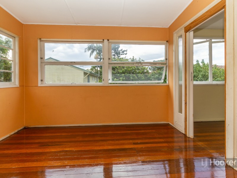 1 Clinton Street, Coopers Plains QLD 4108