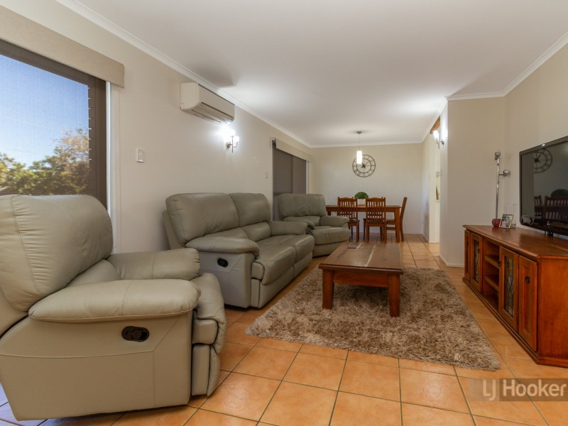 8 Cosway Street, Hillcrest QLD 4118