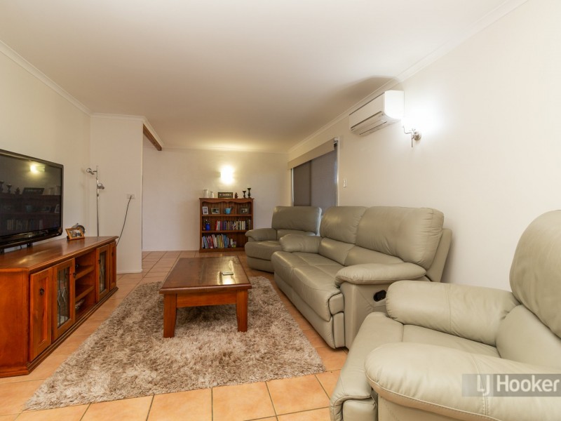 8 Cosway Street, Hillcrest QLD 4118