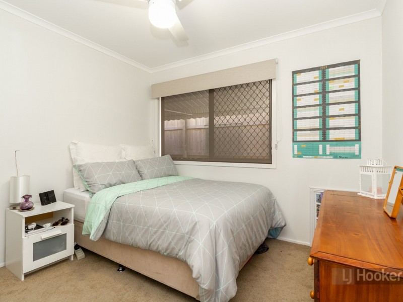 8 Cosway Street, Hillcrest QLD 4118