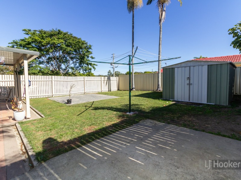 8 Cosway Street, Hillcrest QLD 4118