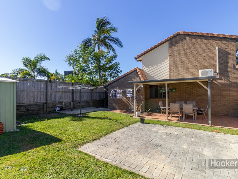 8 Cosway Street, Hillcrest QLD 4118