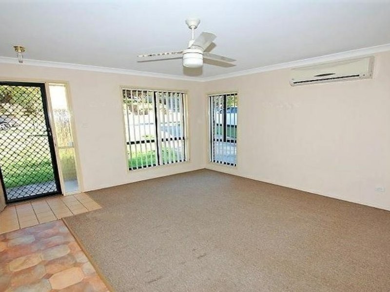 67 Radiata Street, Hillcrest QLD 4118