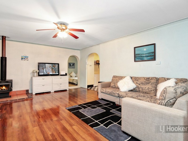 23 Conifer Street, Hillcrest QLD 4118