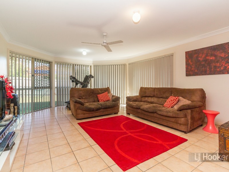 13 Goldeneye Place, Forest Lake QLD 4078