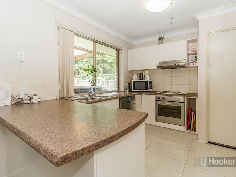 22 Hyde Place, Forest Lake QLD 4078