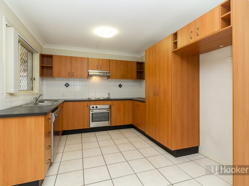 9 Taylor Place, Forest Lake QLD 4078