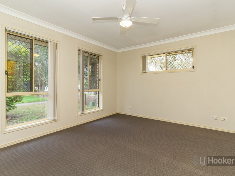 9 Taylor Place, Forest Lake QLD 4078