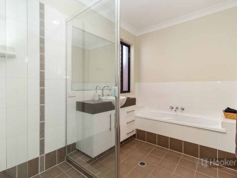 6 Cottonwood Crescent, Springfield Lakes QLD 4300