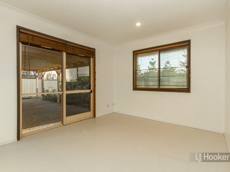 76 Owens Crescent, Regents Park QLD 4118