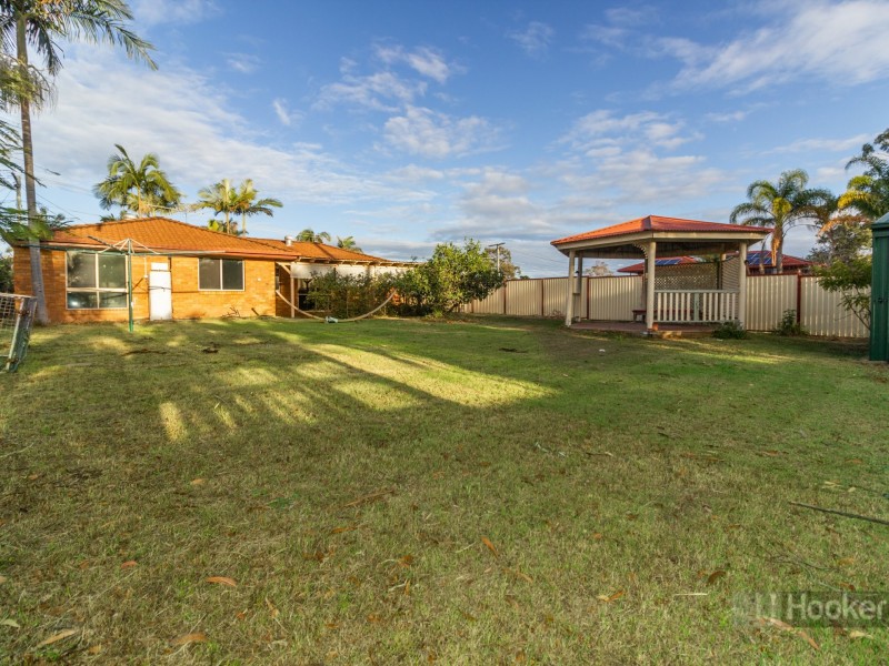 76 Owens Crescent, Regents Park QLD 4118