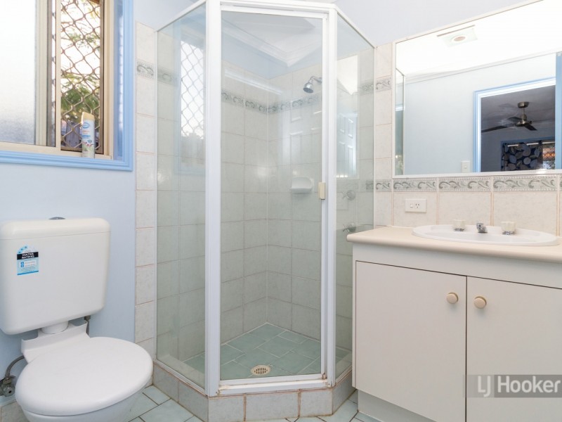 15 Itea Court, Regents Park QLD 4118