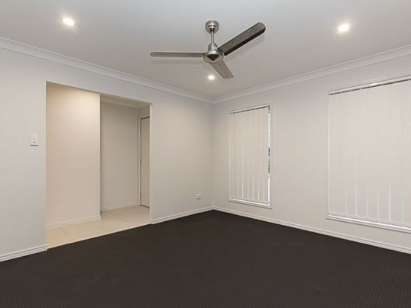 1 Oasis Court, Marsden QLD 4132
