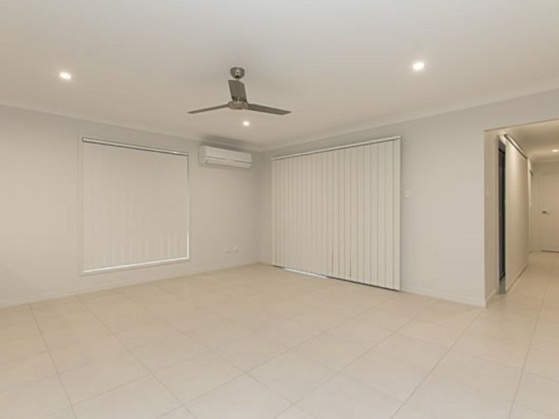 1 Oasis Court, Marsden QLD 4132