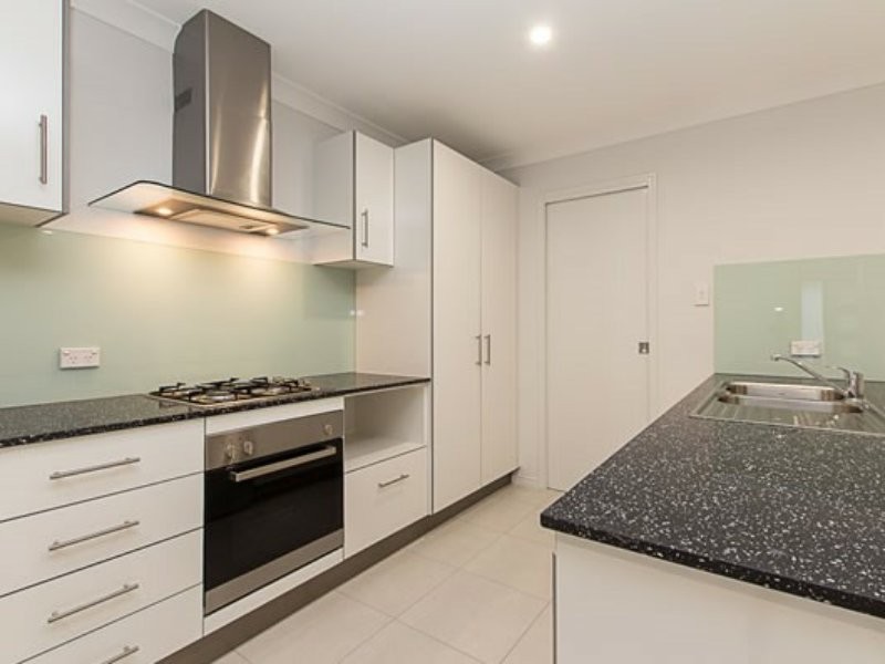 1 Oasis Court, Marsden QLD 4132