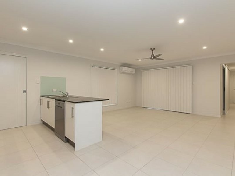 1 Oasis Court, Marsden QLD 4132