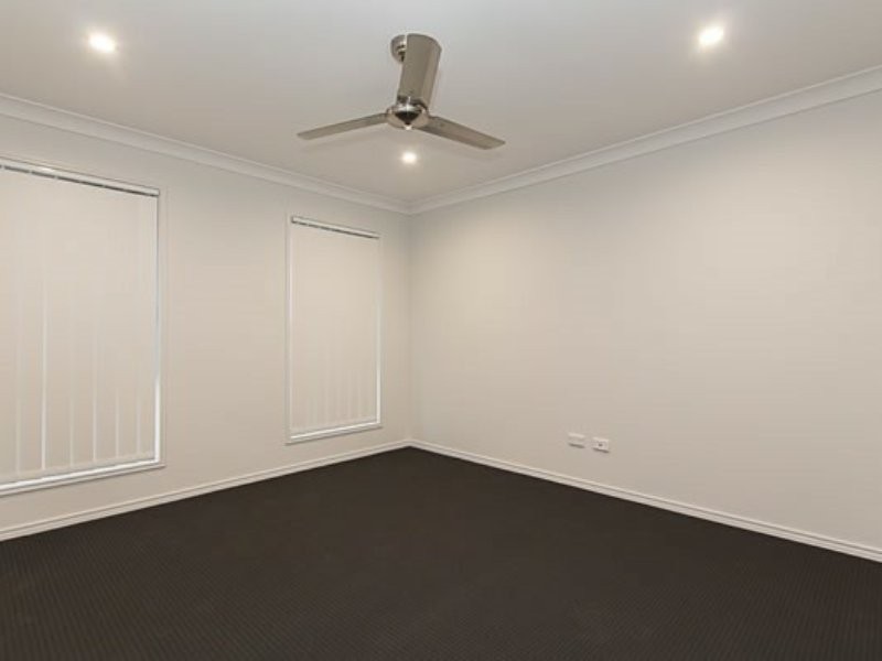 1 Oasis Court, Marsden QLD 4132