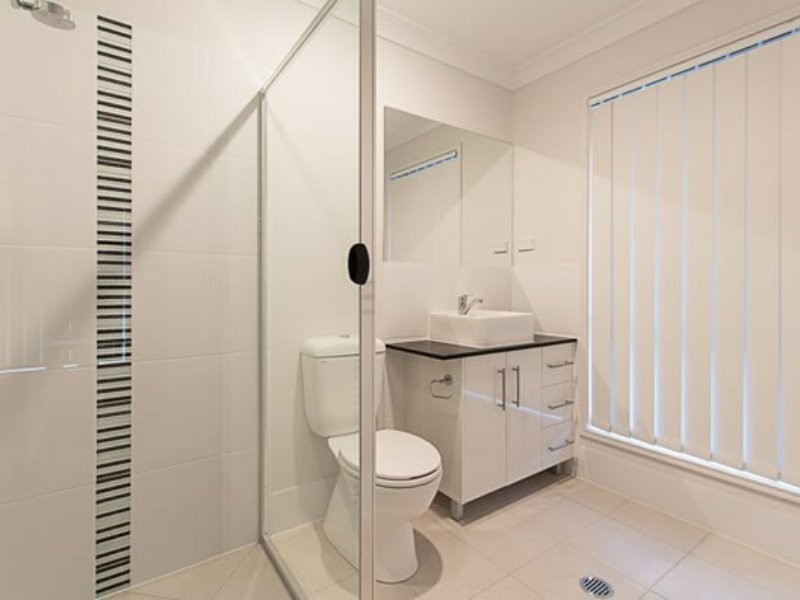 1 Oasis Court, Marsden QLD 4132