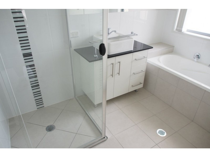 1 Oasis Court, Marsden QLD 4132