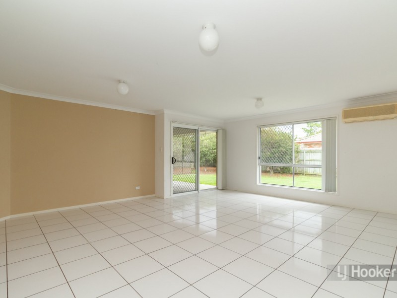 10 Coolum Court, Regents Park QLD 4118