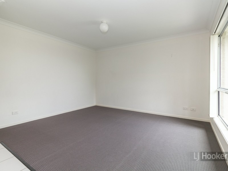 10 Coolum Court, Regents Park QLD 4118