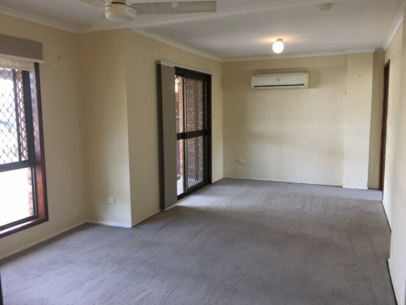 74A Conifer Street, Hillcrest QLD 4118
